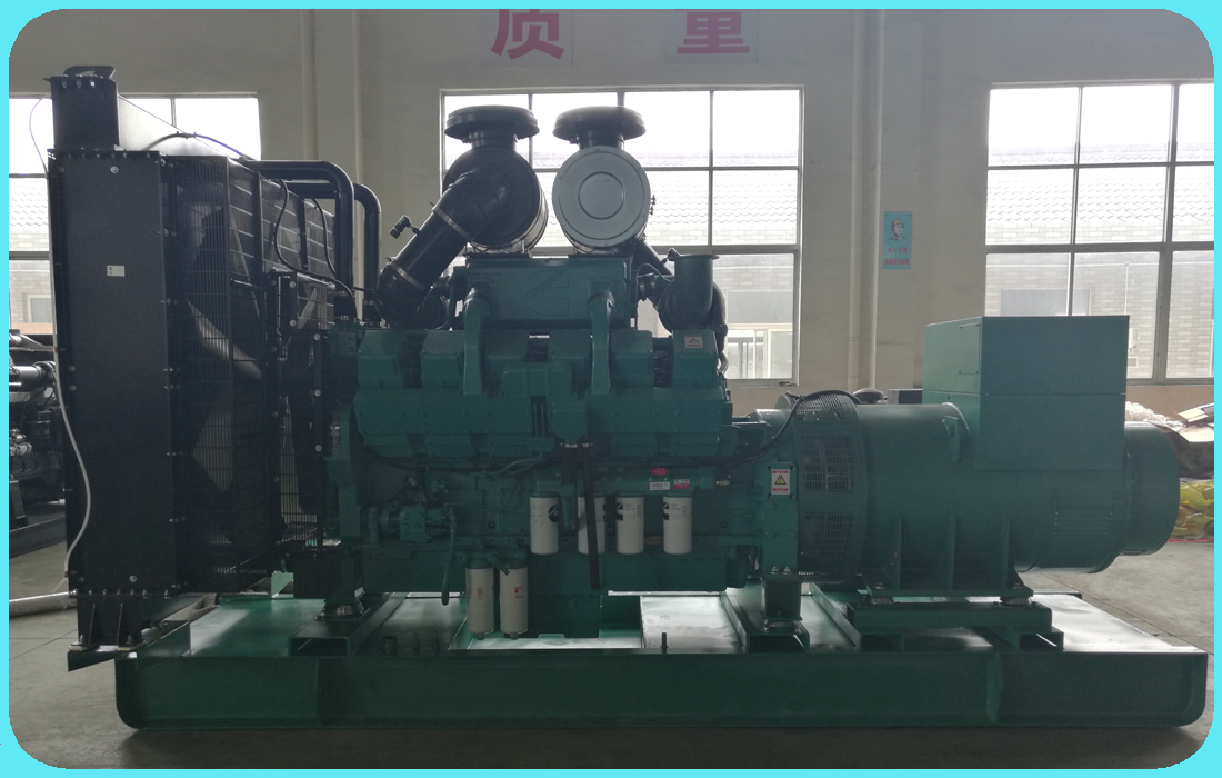 重慶康明斯系列主用640KW柴油發(fā)電機(jī)組保質(zhì)保量出貨，送往客戶手中